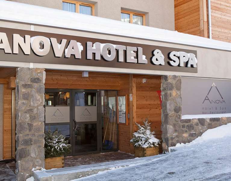 Anova Hotel & Spa