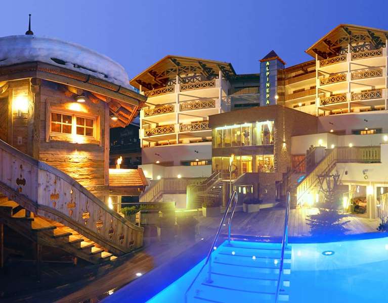 Hotel Alpine Palace
