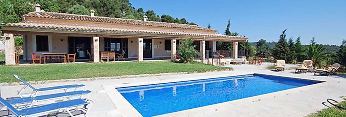 Privat pool i haven Privat pool i haven