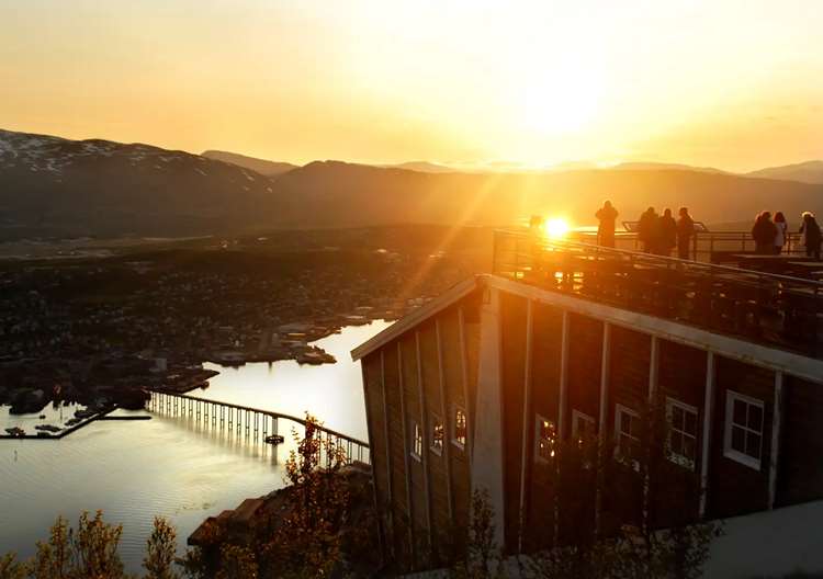 Midnatssol over Tromsø