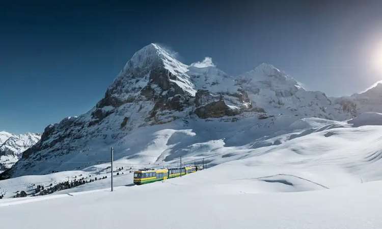 Jungfrau Ski - Top of Europe