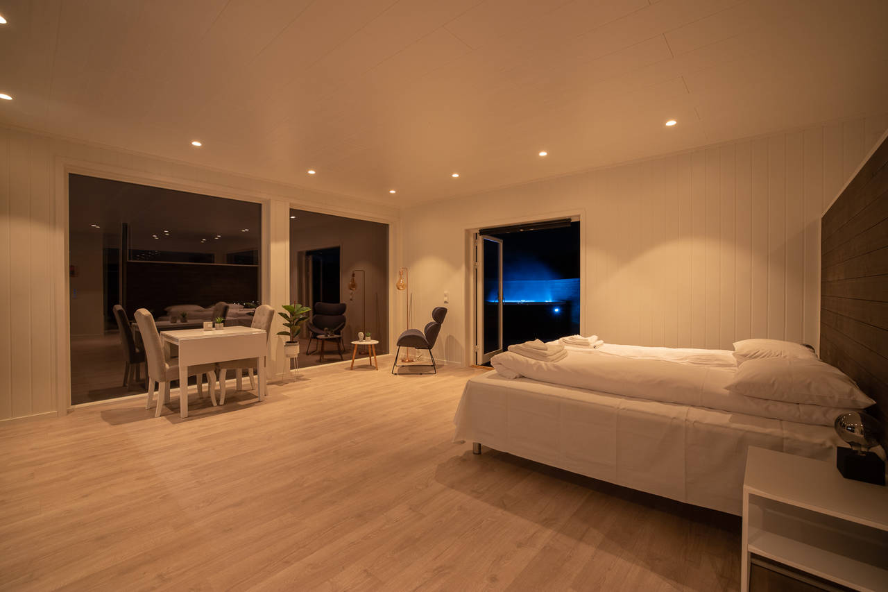 Aurora Borealis Observatory